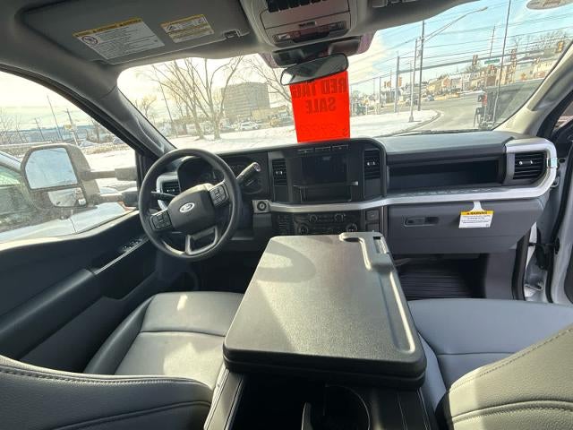 2024 Ford Super Duty F-550 DRW XL