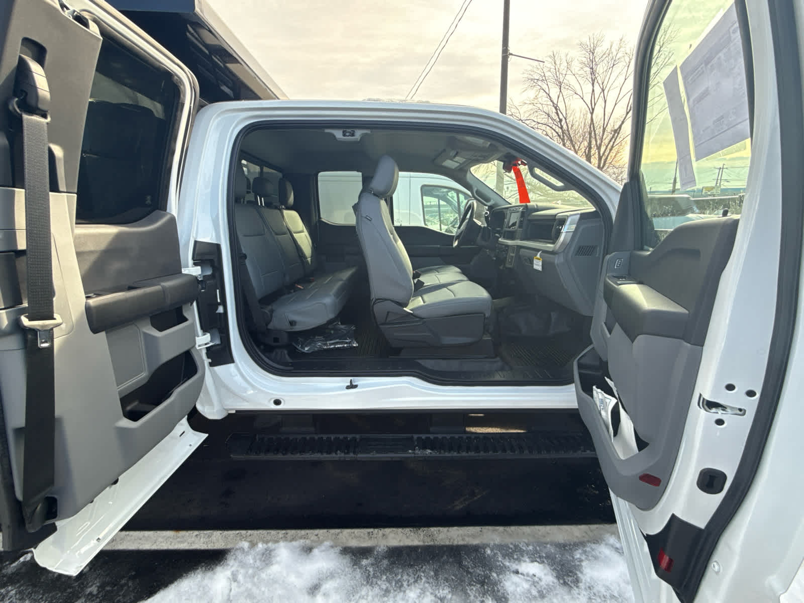 2024 Ford Super Duty F-550 DRW XL