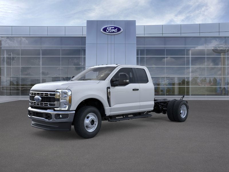2026 Ford F-350 Super Duty Chassis Cab