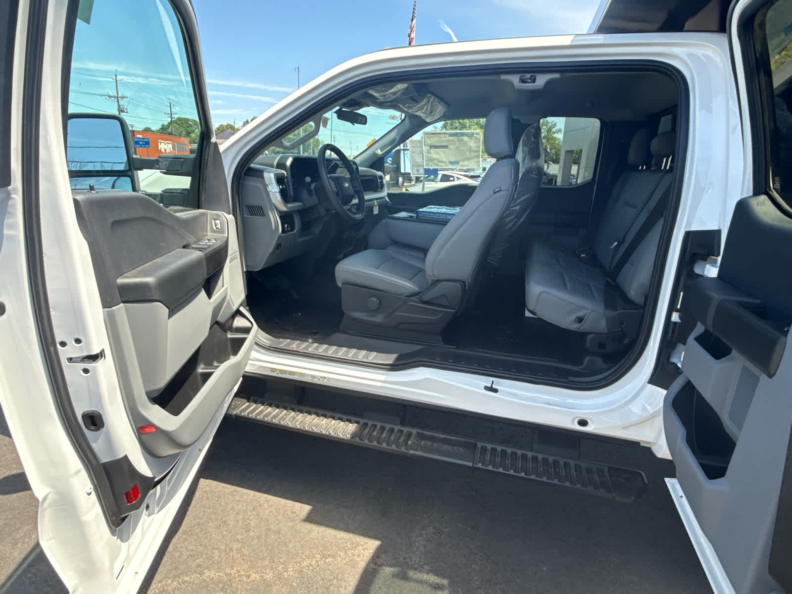 2026 Ford Super Duty F-550 DRW XL