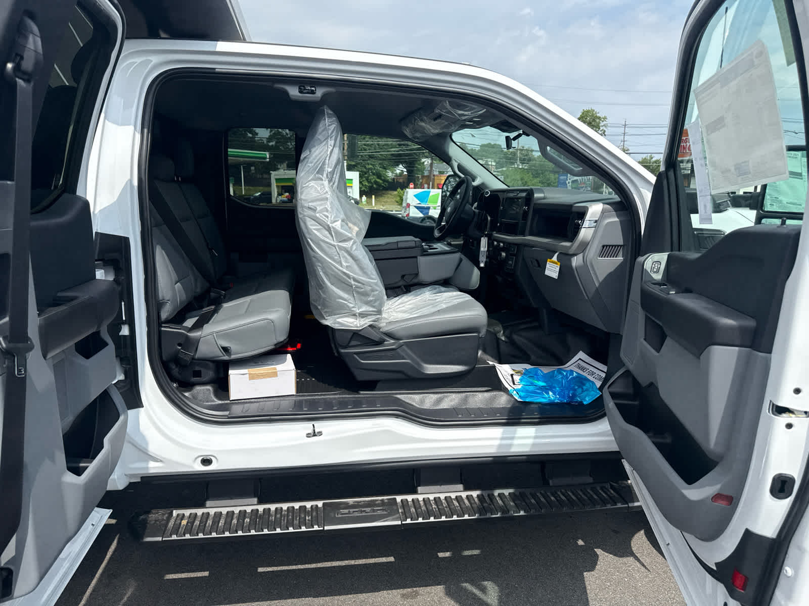 2026 Ford Super Duty F-550 DRW XL