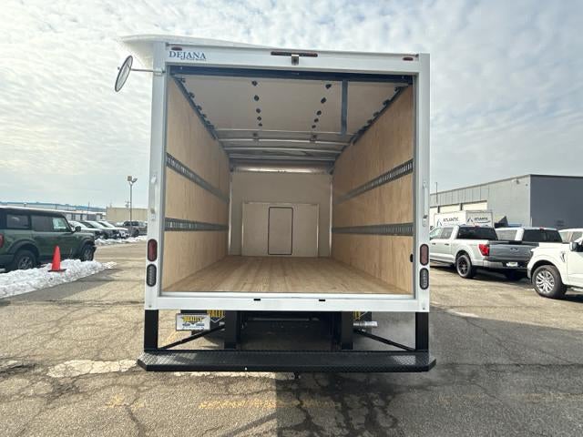 2026 Ford E-Series Cutaway E-350 SRW