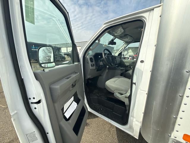 2026 Ford E-Series Cutaway E-350 SRW