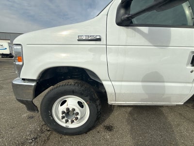 2026 Ford E-Series Cutaway E-350 SRW