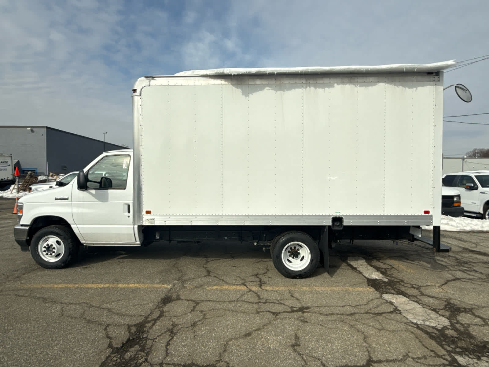 2026 Ford E-Series Cutaway E-350 SRW