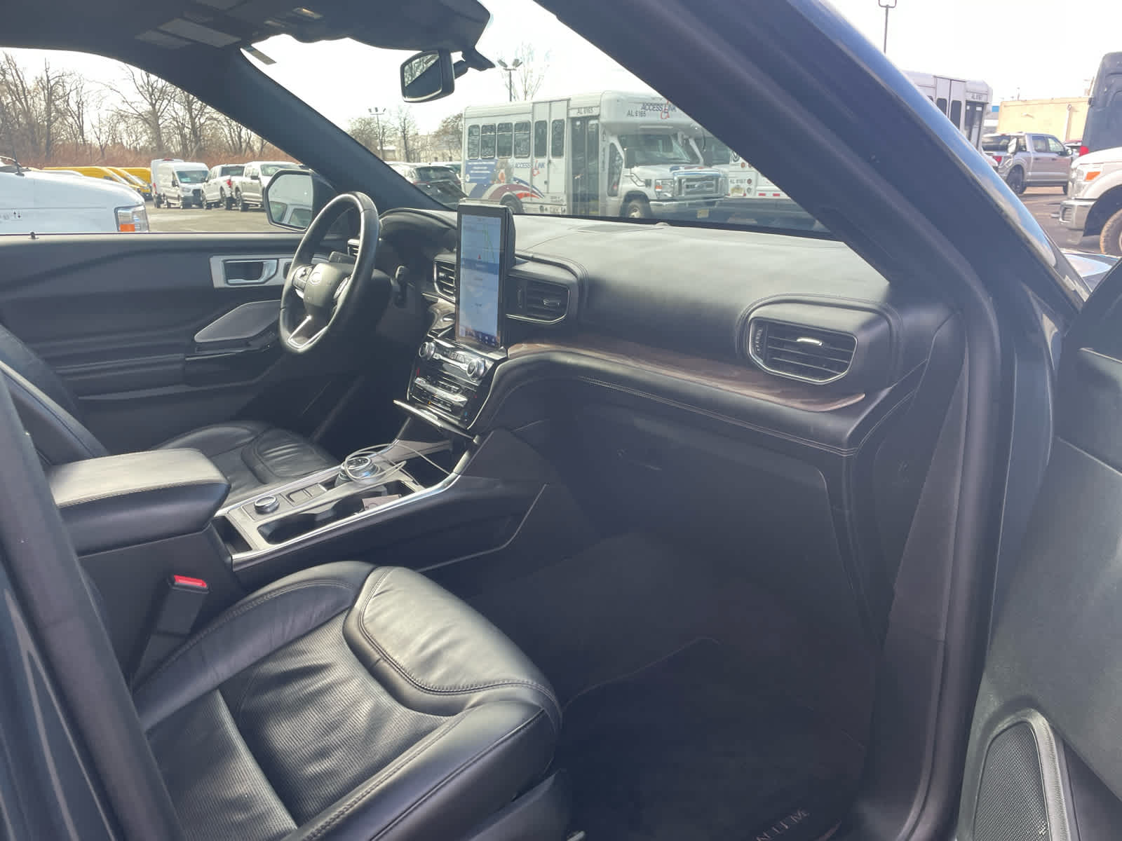 2022 Ford Explorer Platinum