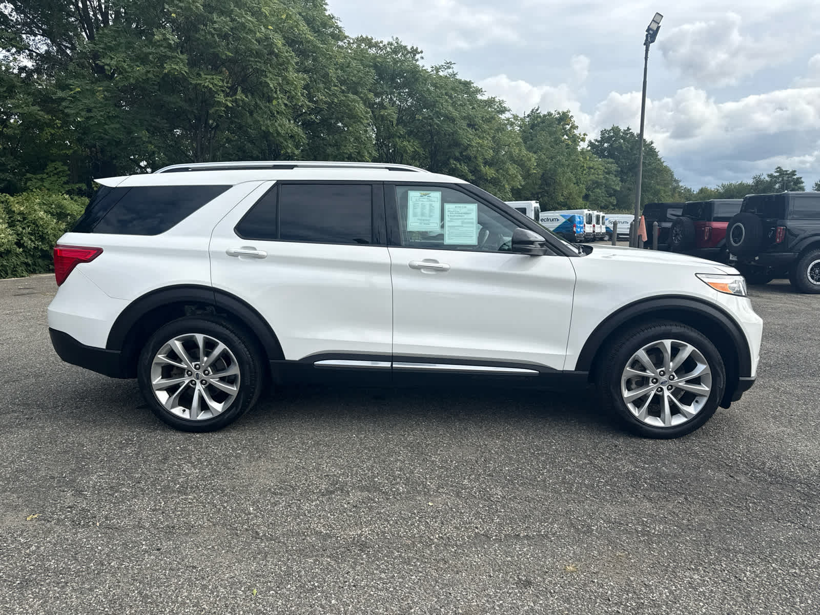 2023 Ford Explorer Platinum