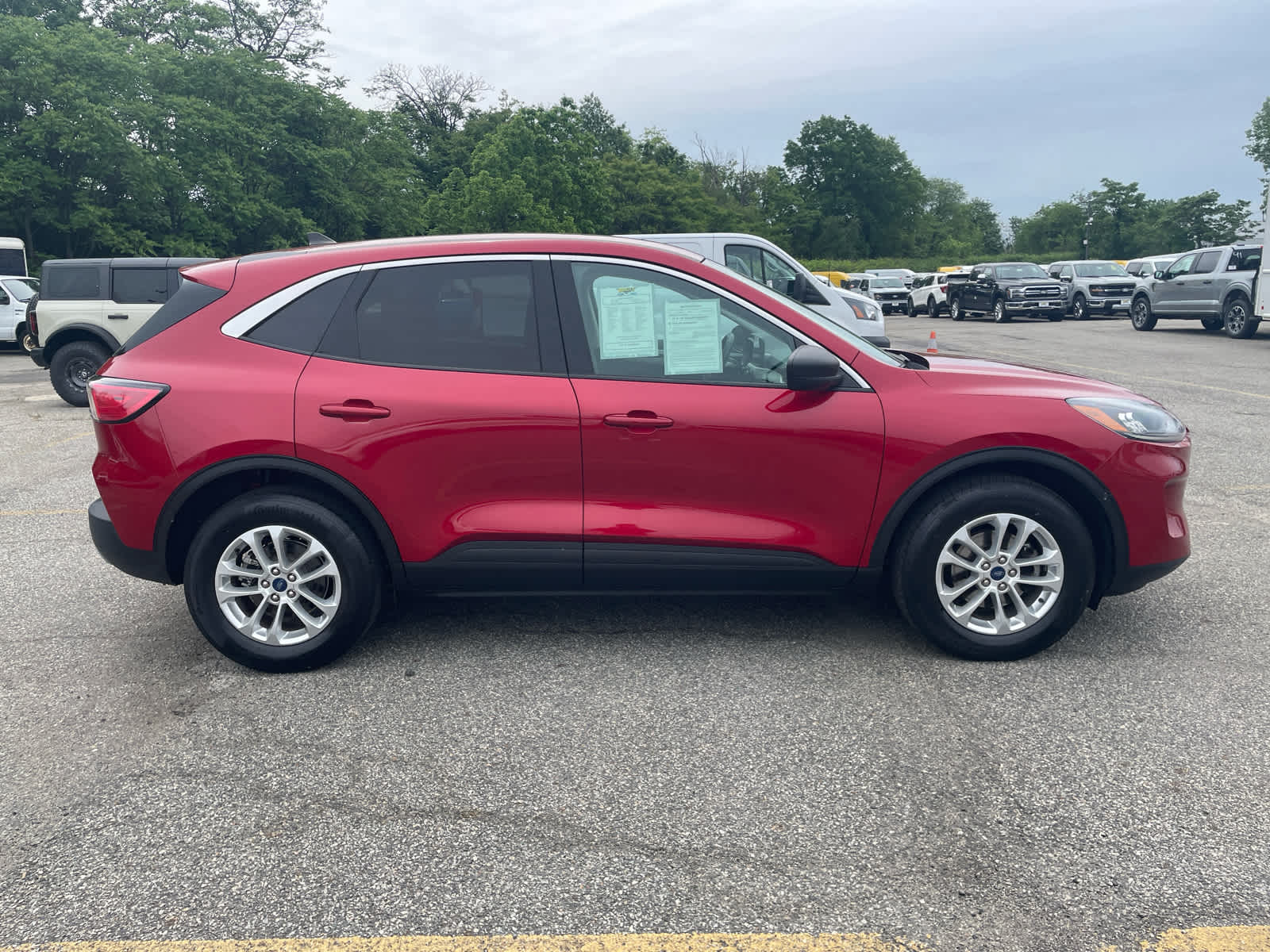 2022 Ford Escape SE