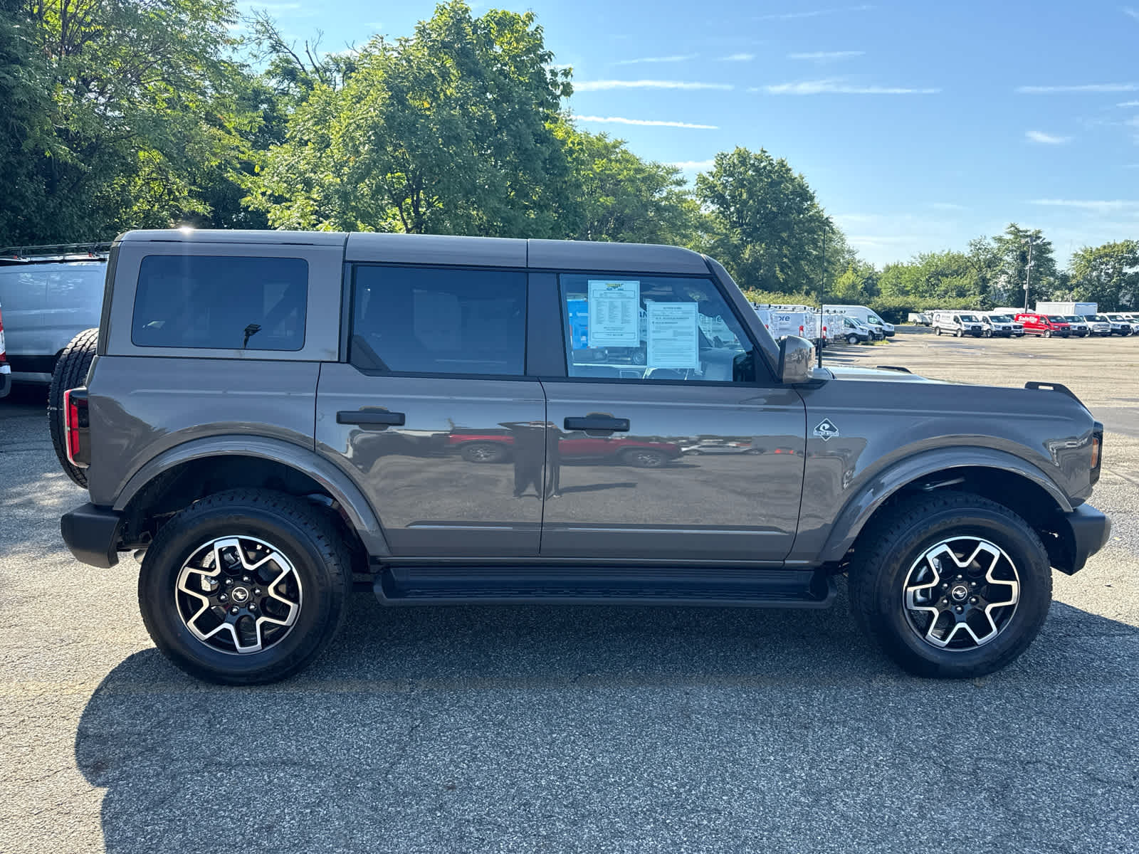 2026 Ford Bronco Outer Banks