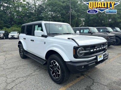 2026 Ford Bronco Outer Banks