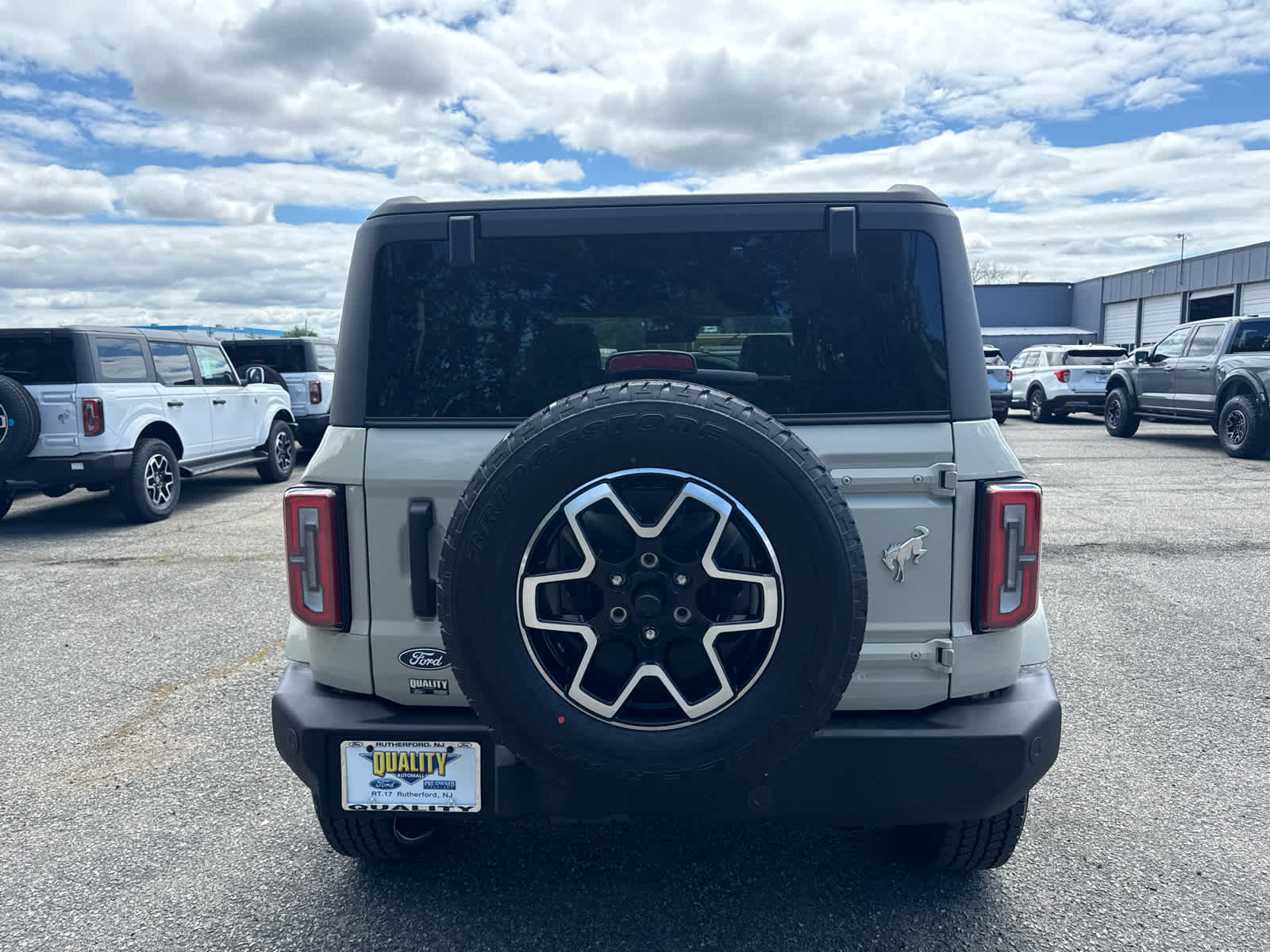 2026 Ford Bronco Outer Banks