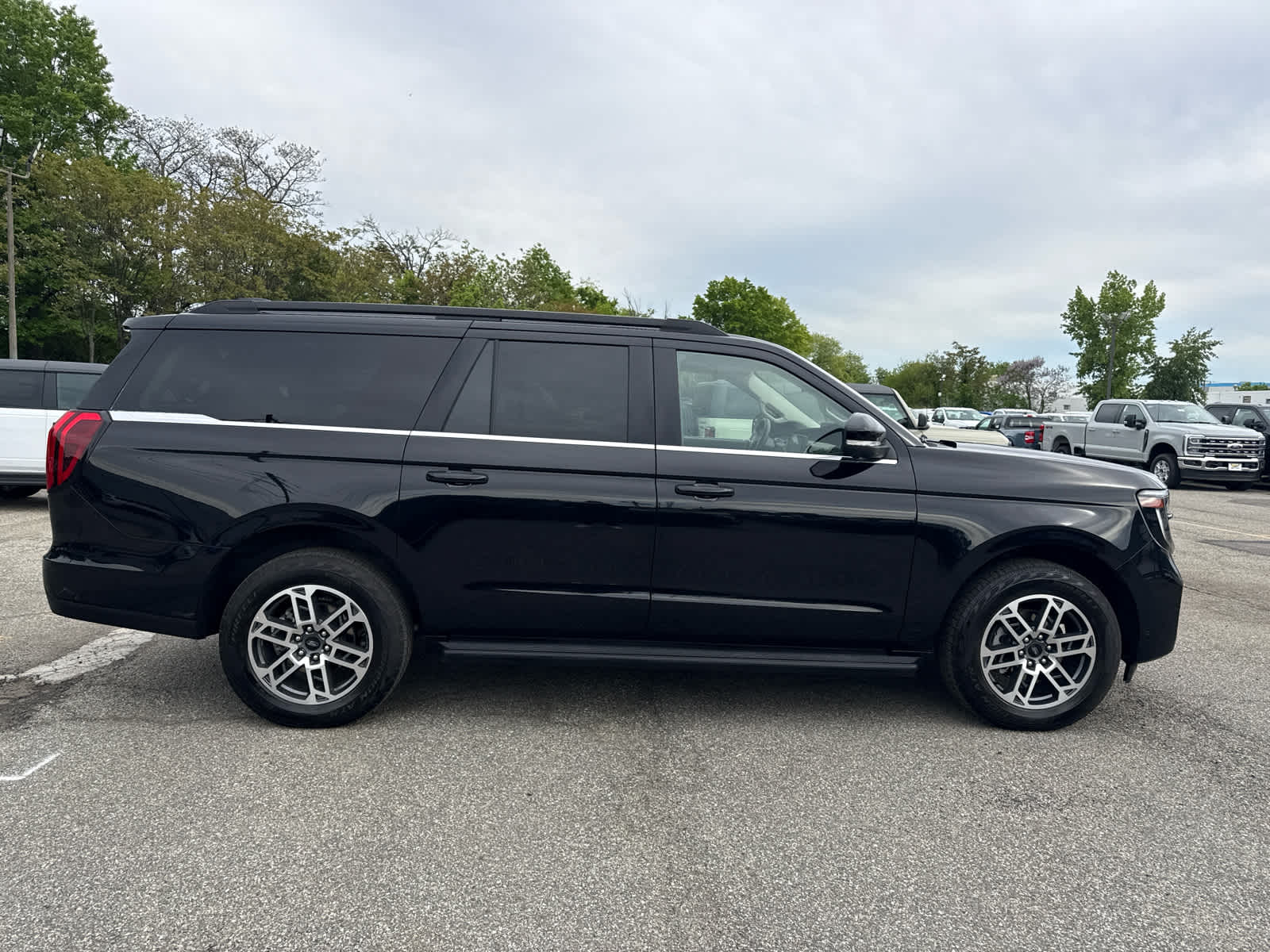 2025 Ford Expedition Max Active