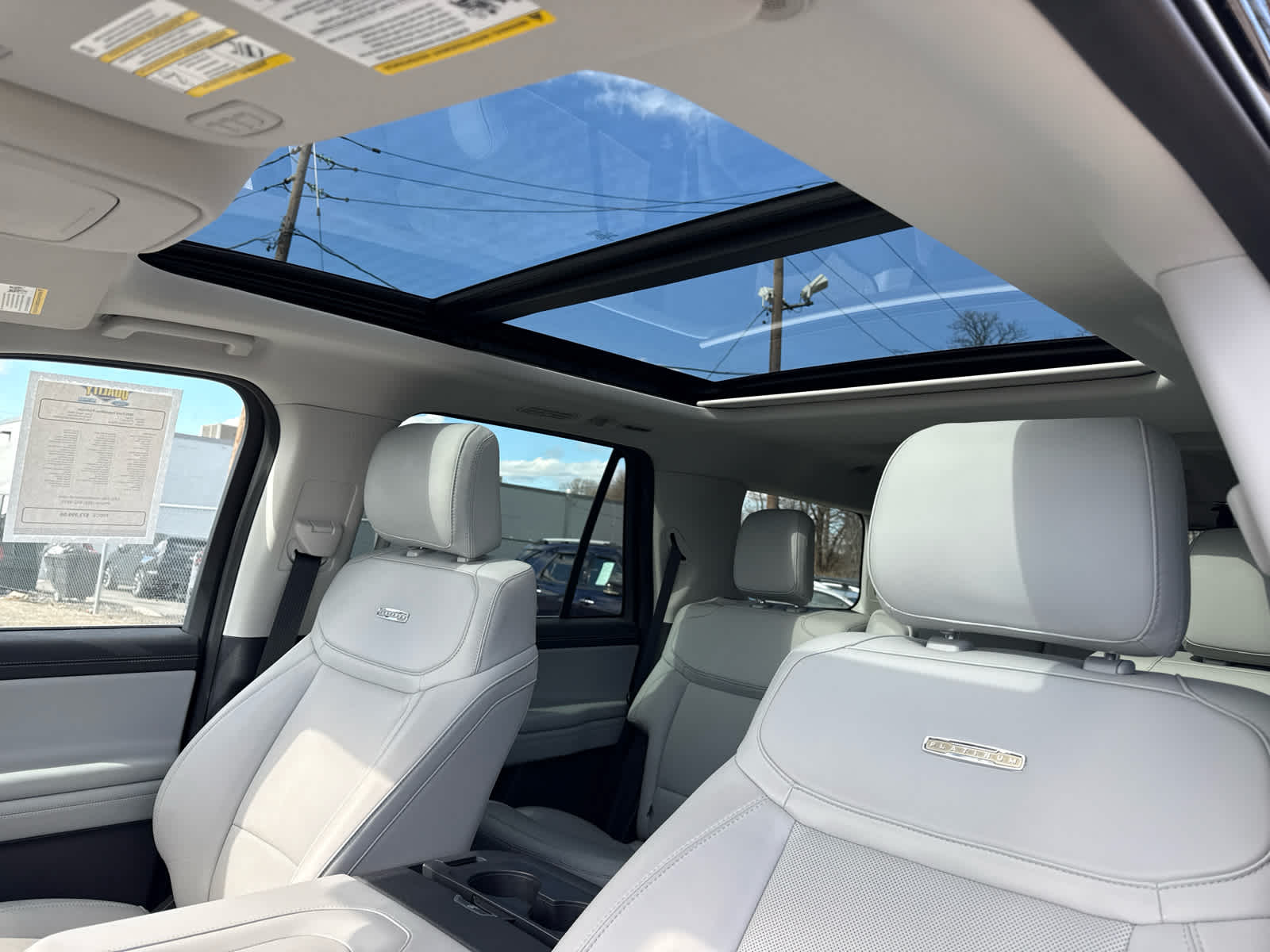 2025 Ford Expedition Platinum