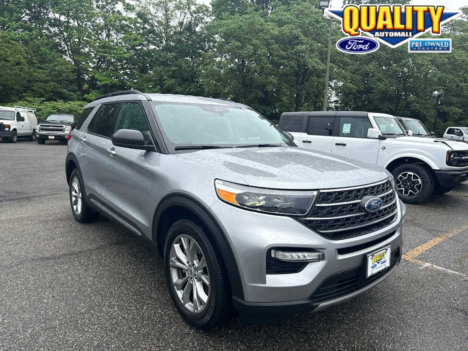 2023 Ford Explorer XLT 4WD's photo
