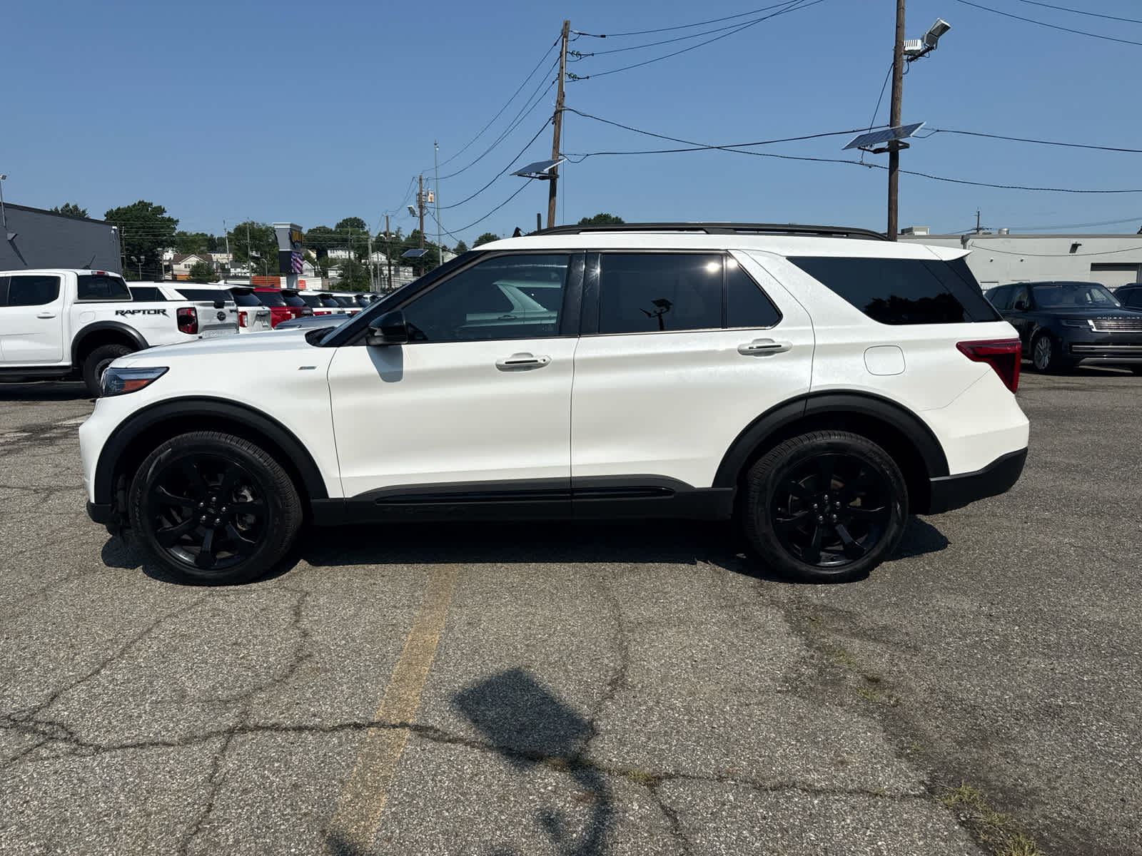 2023 Ford Explorer ST-Line