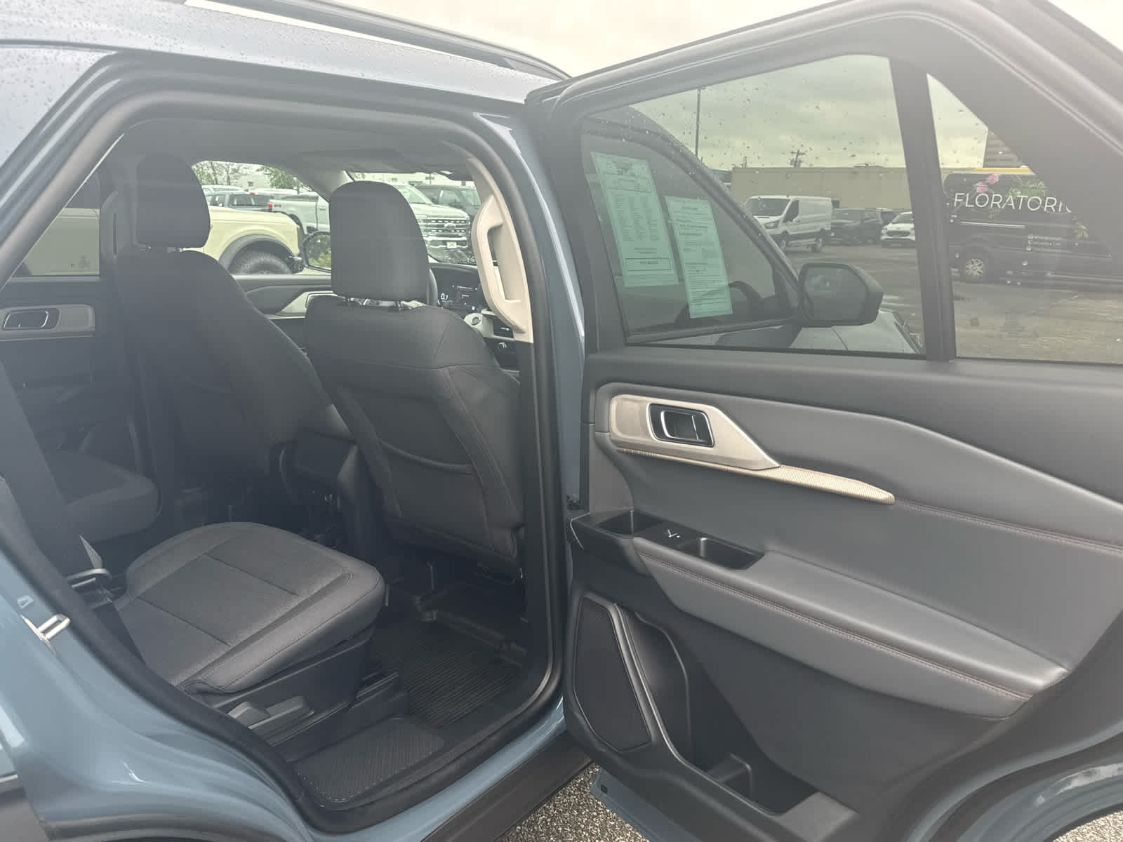 2026 Ford Explorer Active w/200A Pkg