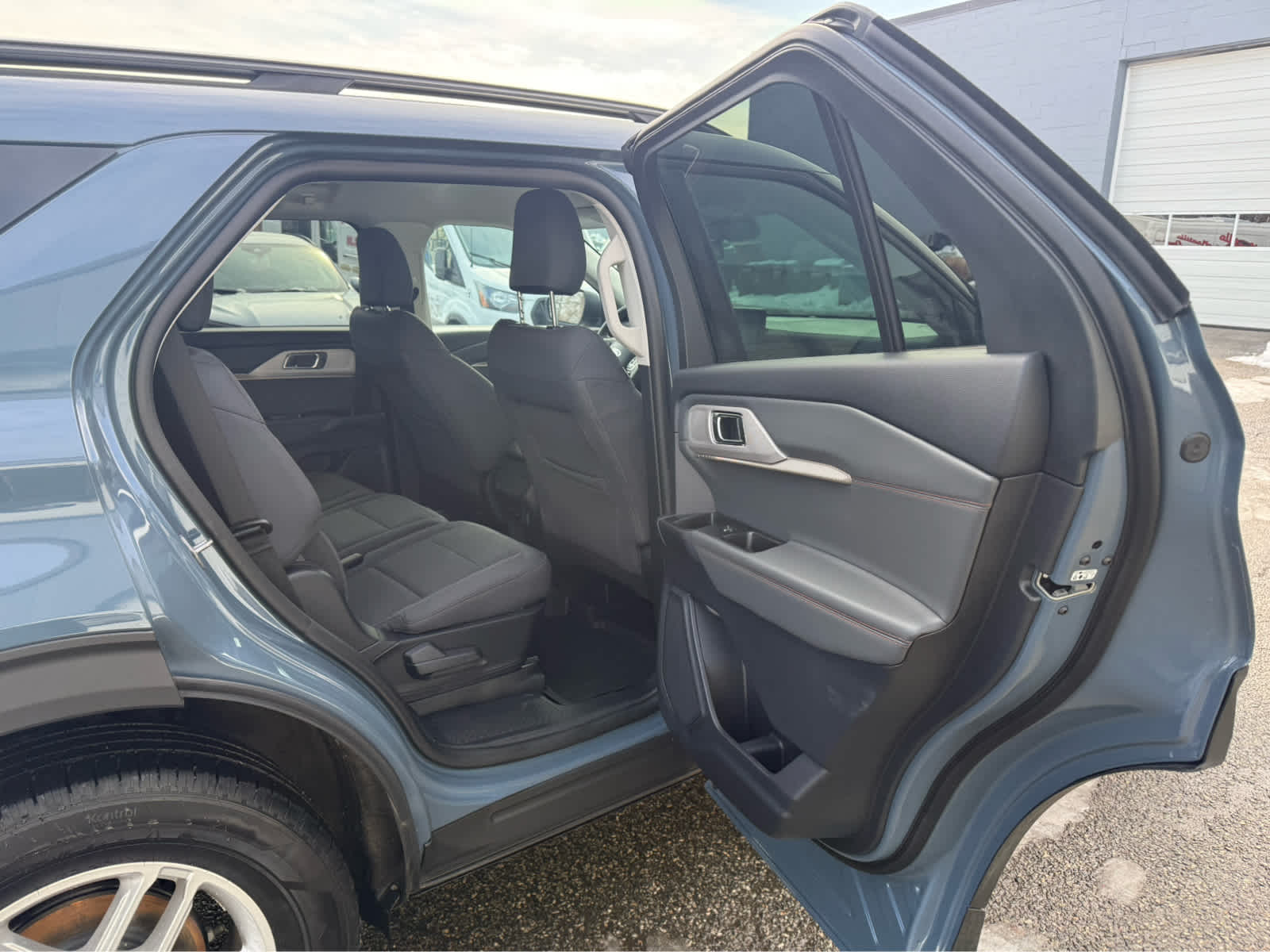 2026 Ford Explorer Active w/200A Pkg