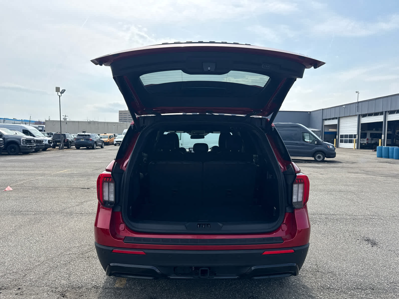 2025 Ford Explorer ST-Line
