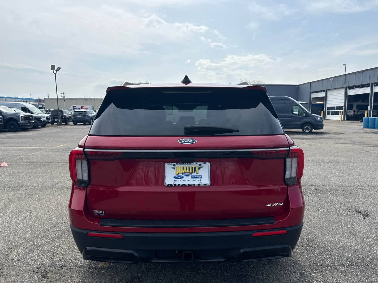 2025 Ford Explorer ST-Line