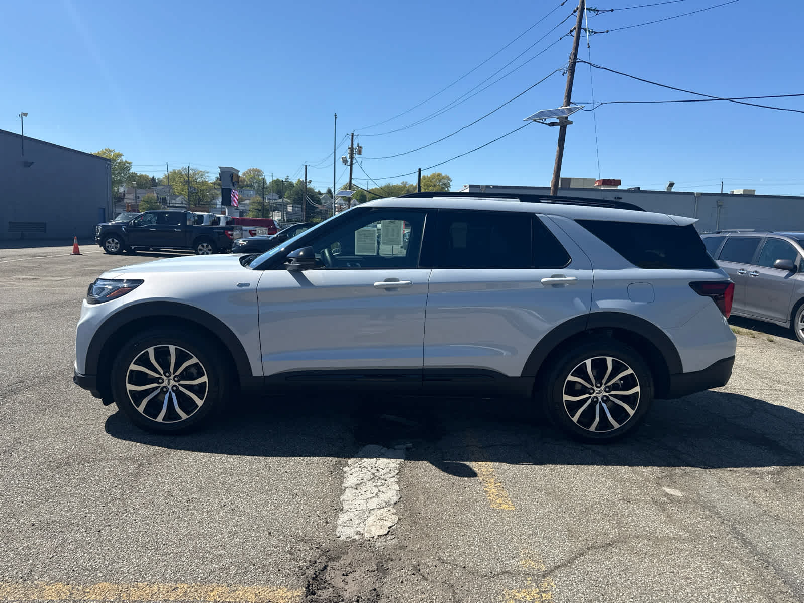 2026 Ford Explorer ST-Line
