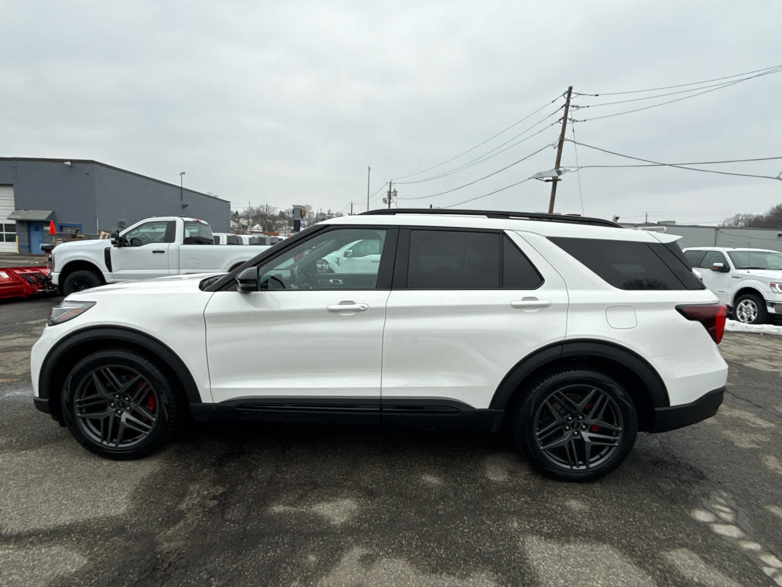 2025 Ford Explorer ST