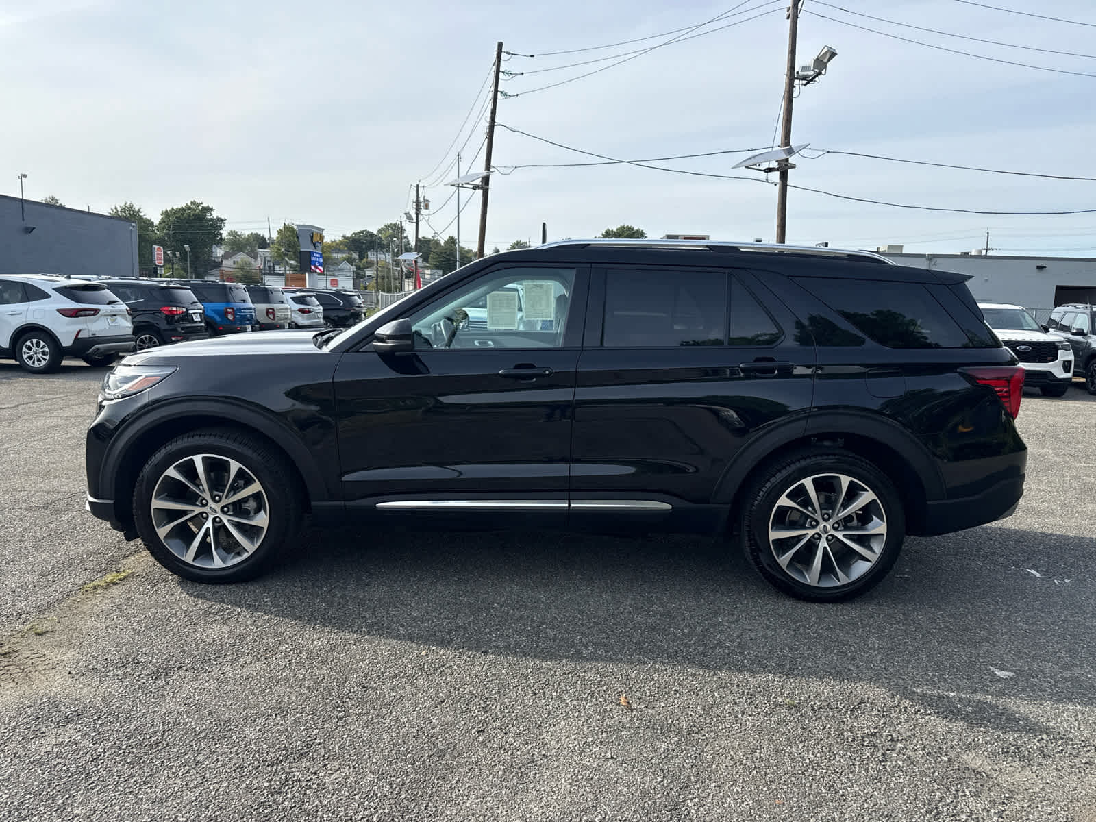 2025 Ford Explorer Platinum