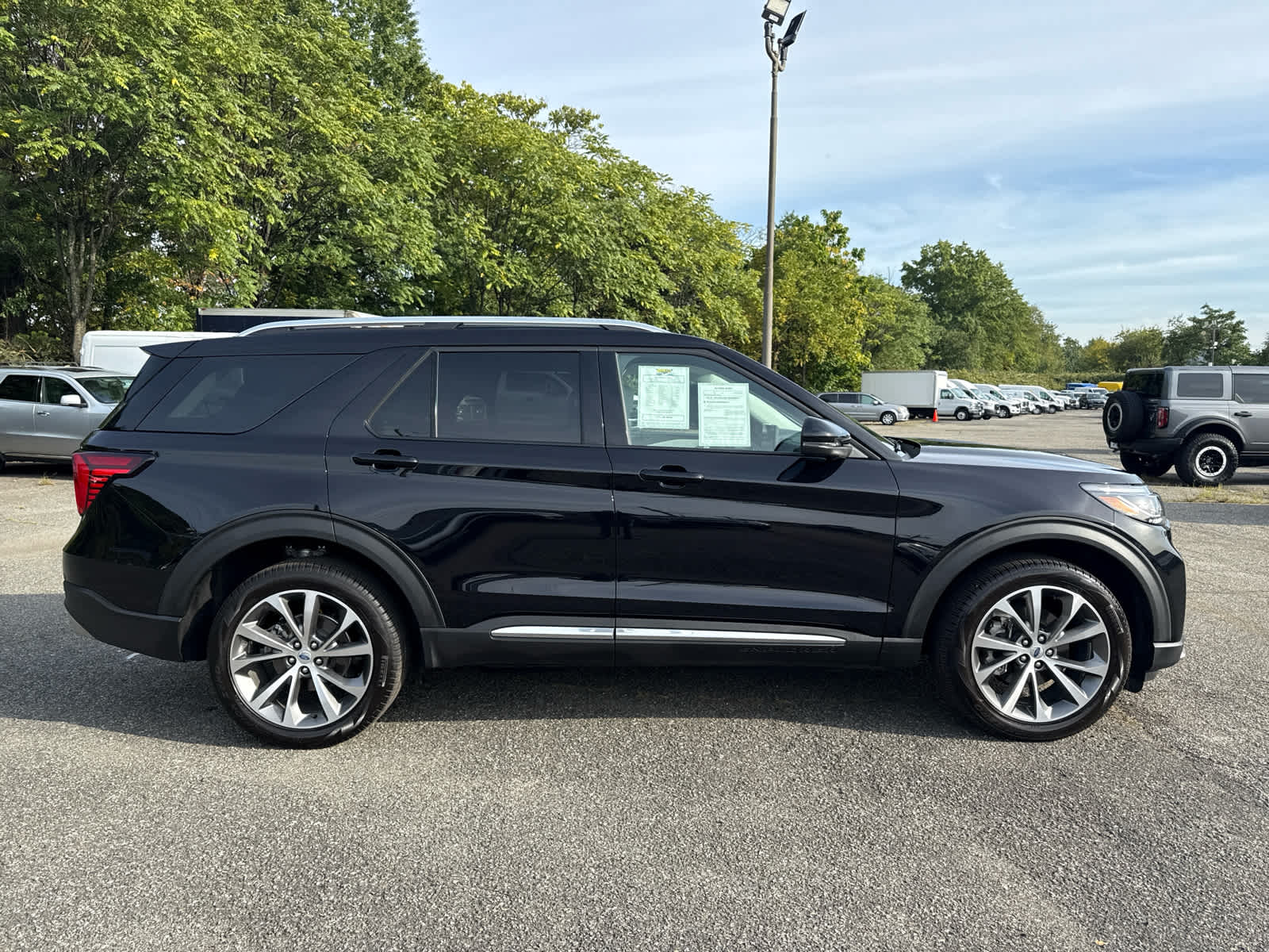 2025 Ford Explorer Platinum