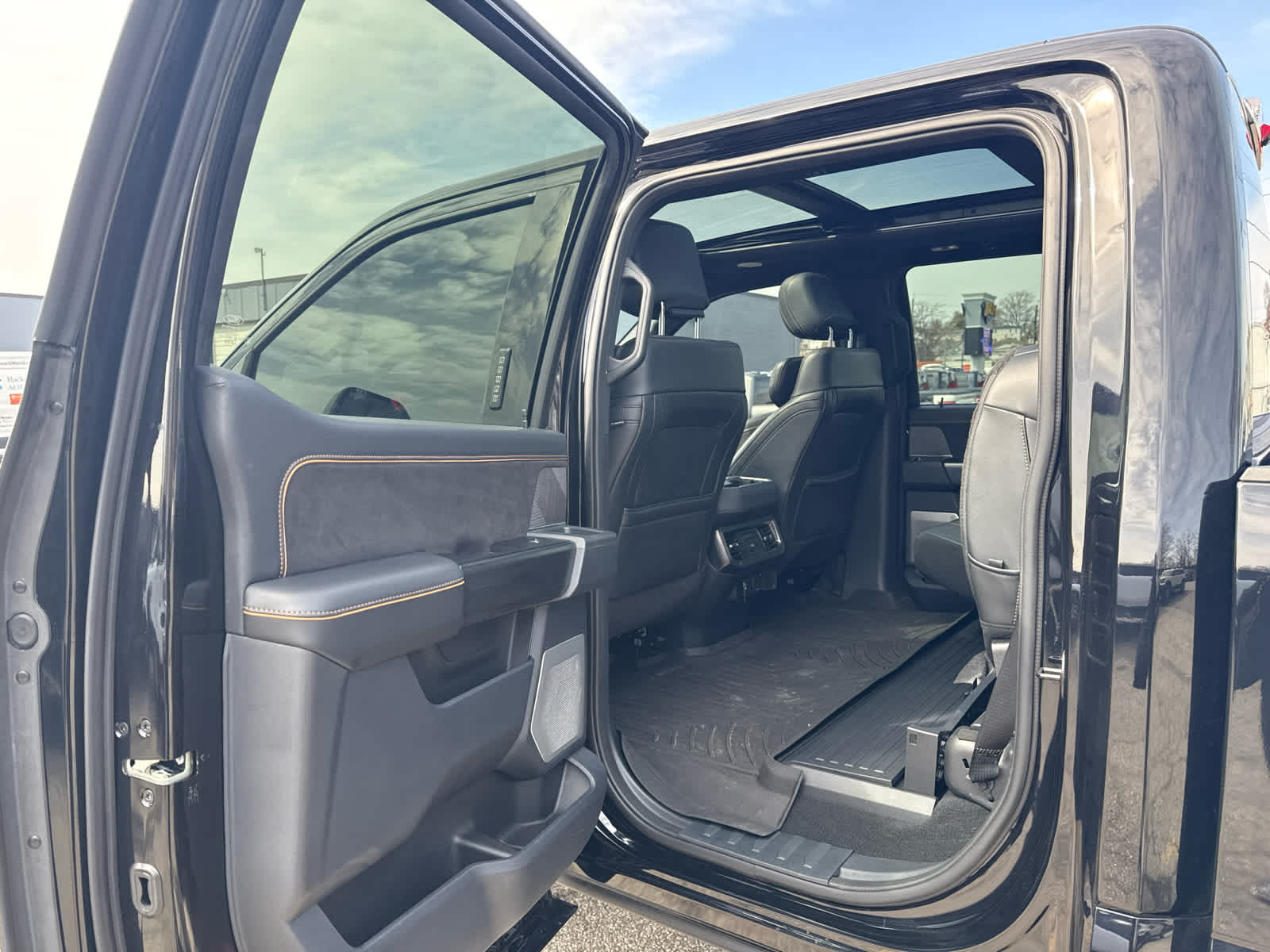 2023 Ford Super Duty F-250 Pickup Platinum
