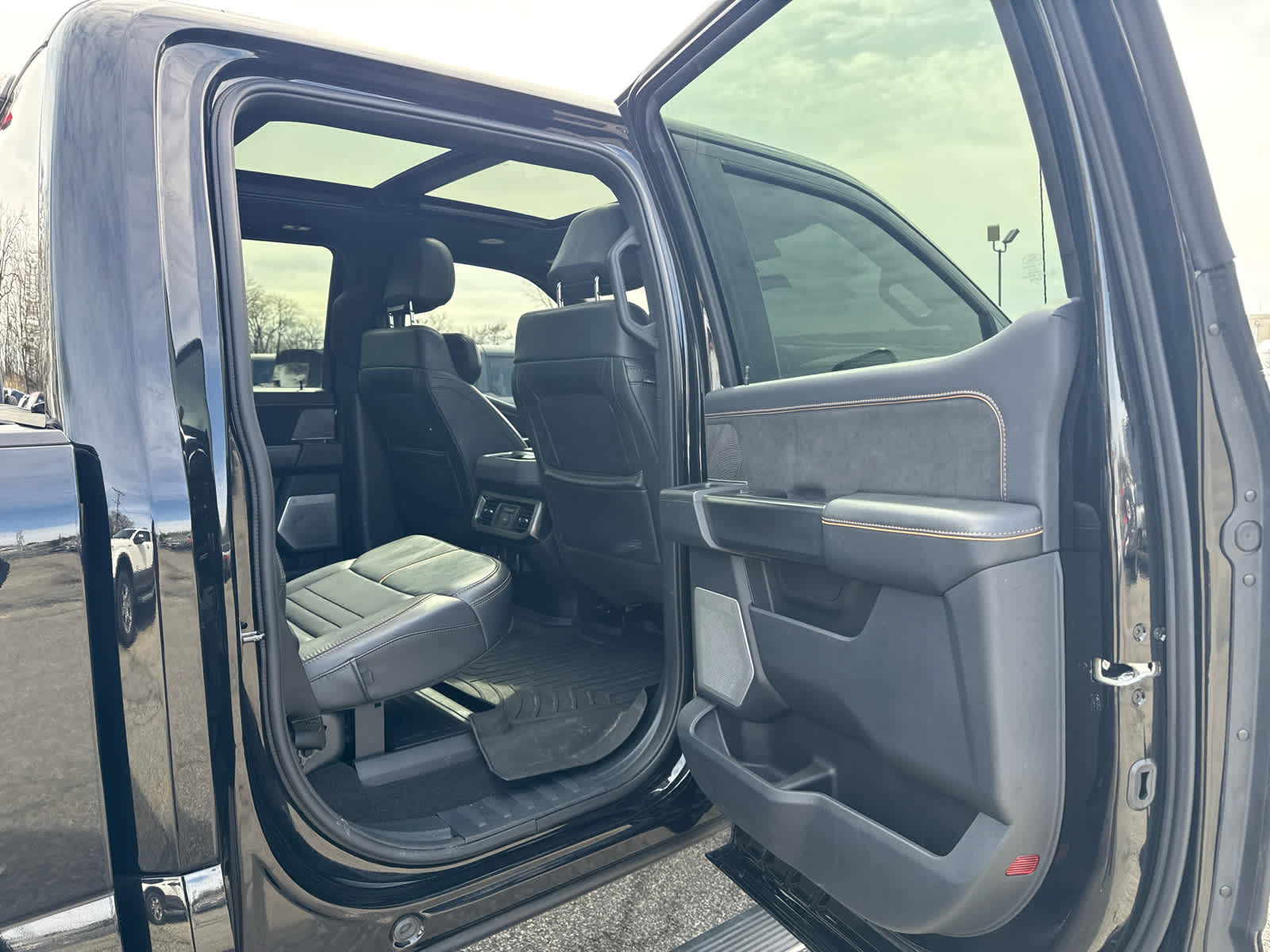 2023 Ford Super Duty F-250 Pickup Platinum