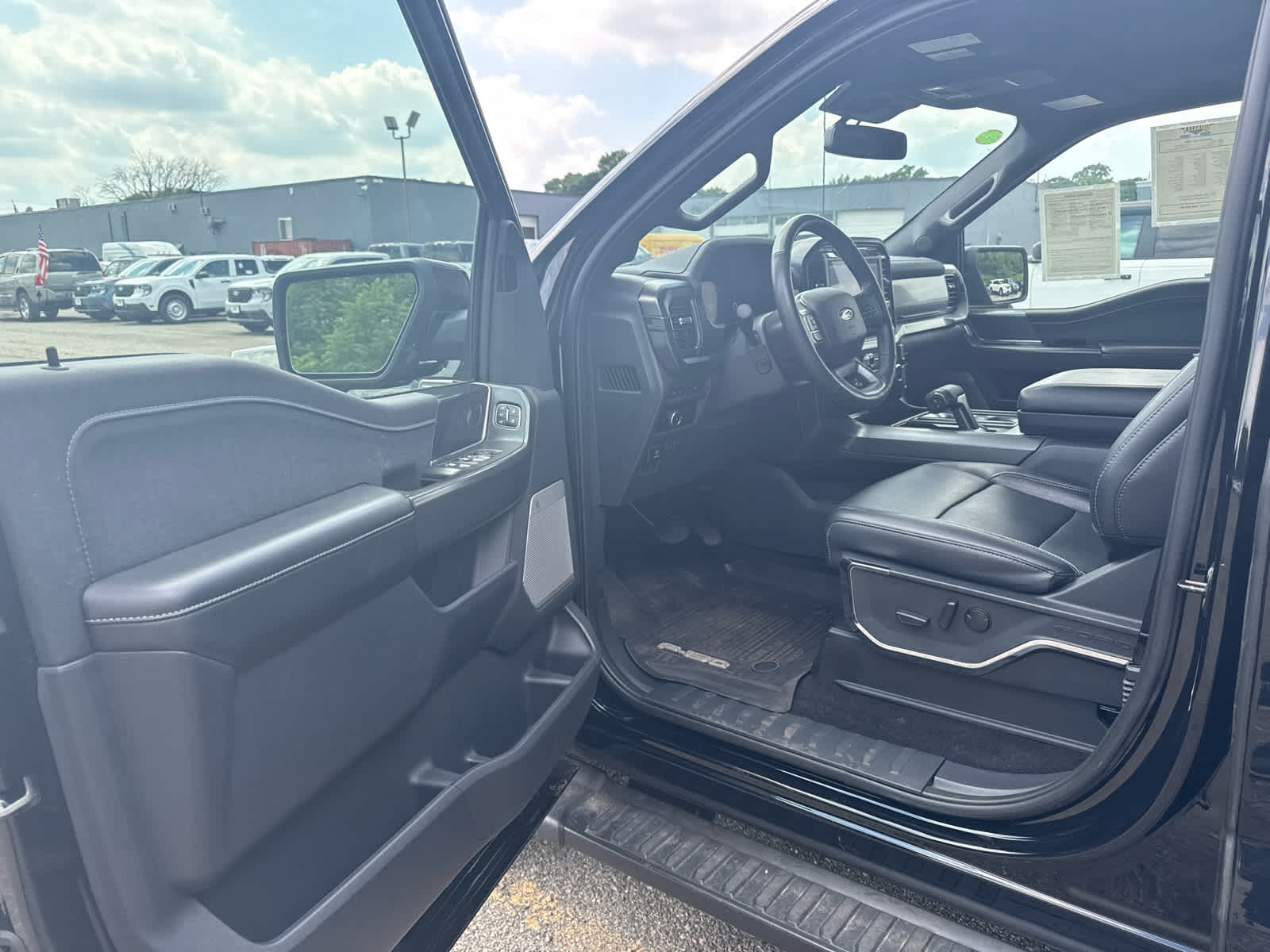 2024 Ford F-150 LARIAT