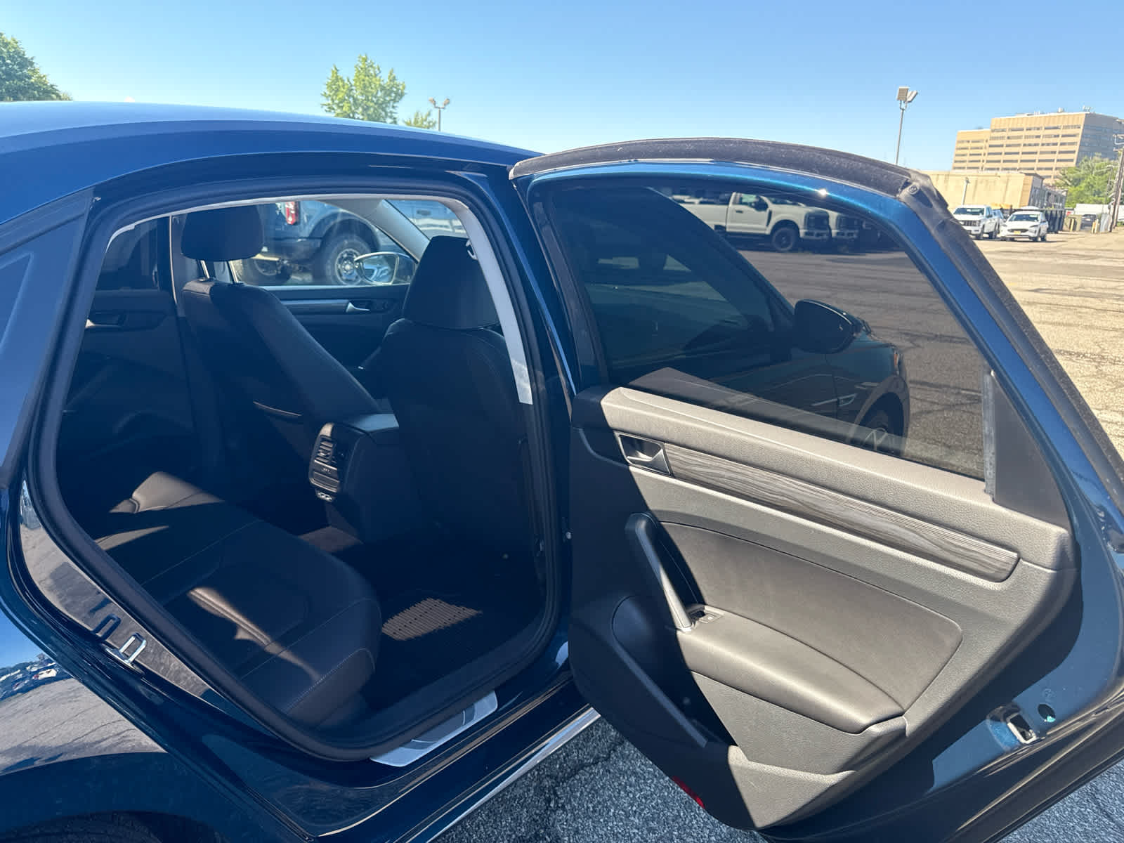 2020 Volkswagen Passat 2.0T R-Line