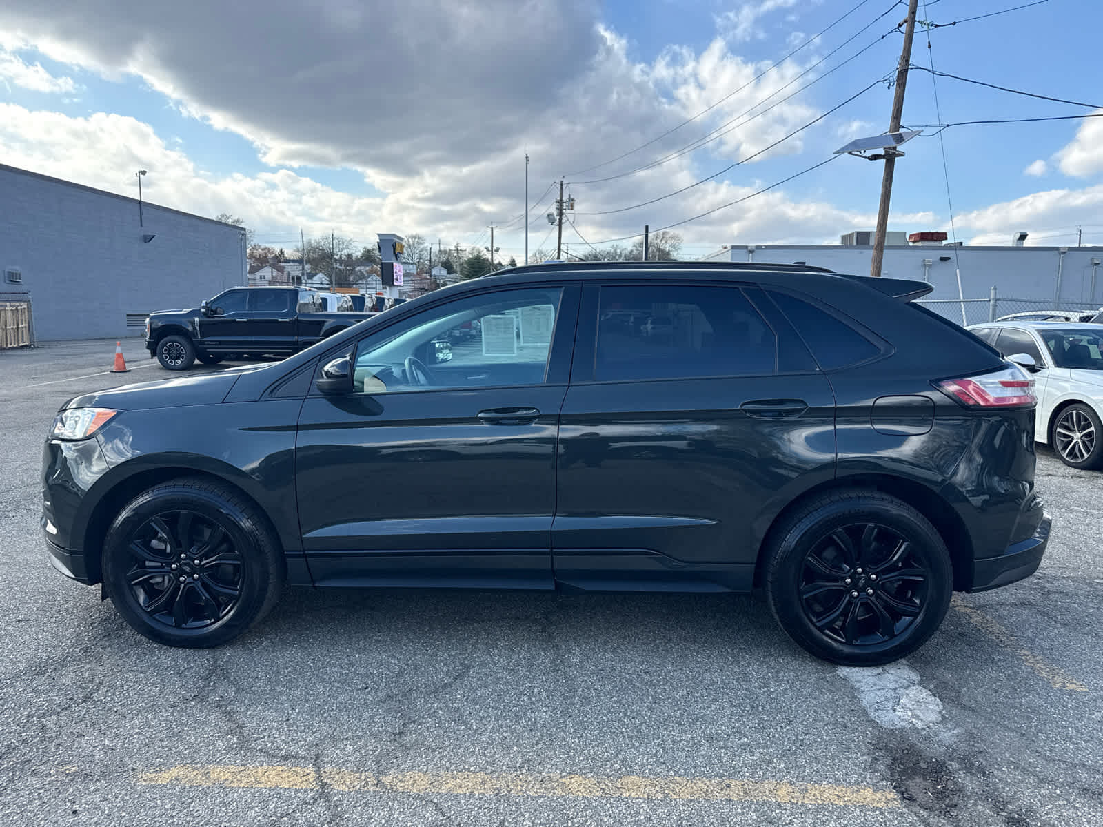 2023 Ford Edge SE