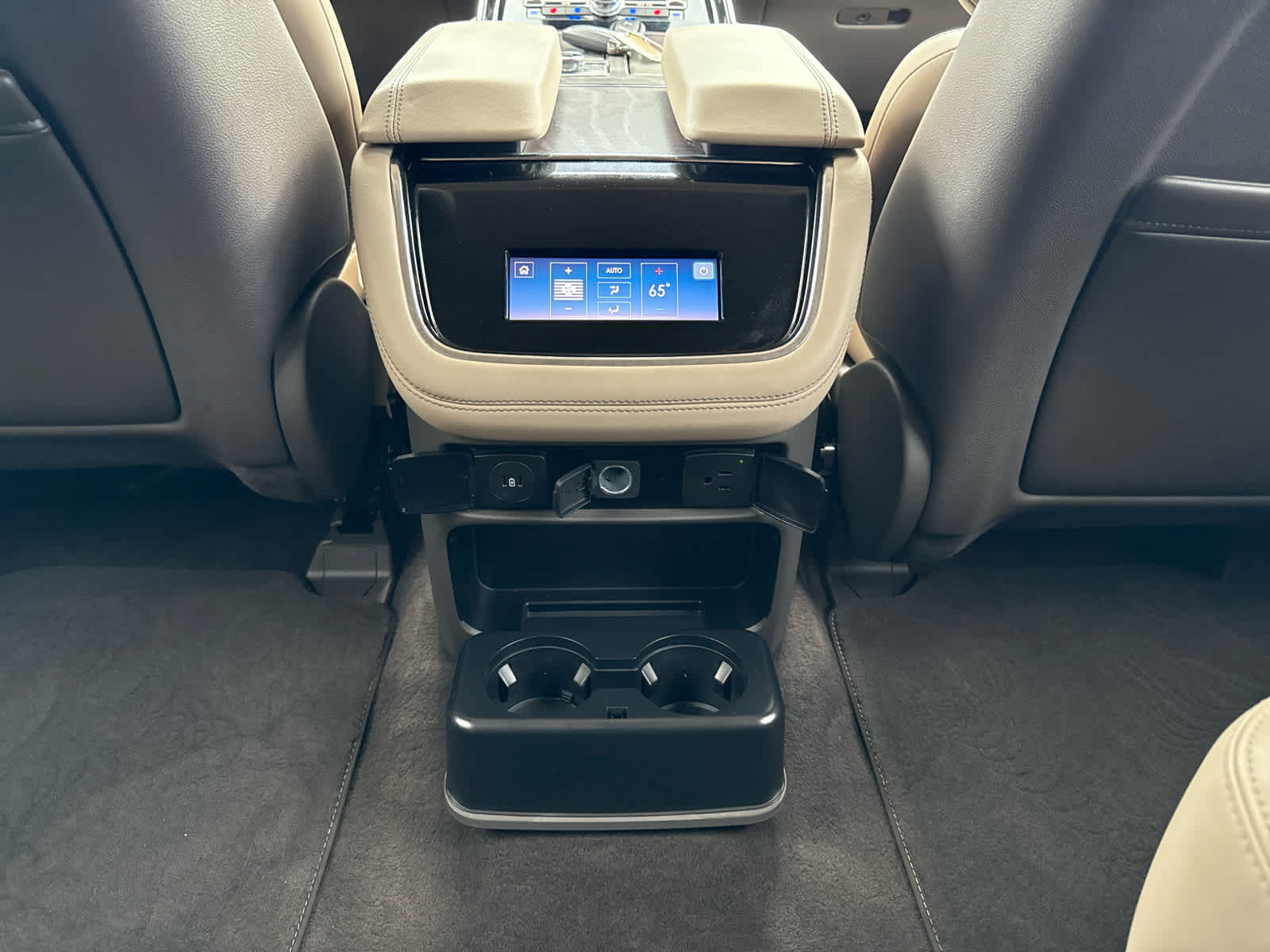 2024 Lincoln Navigator Premiere