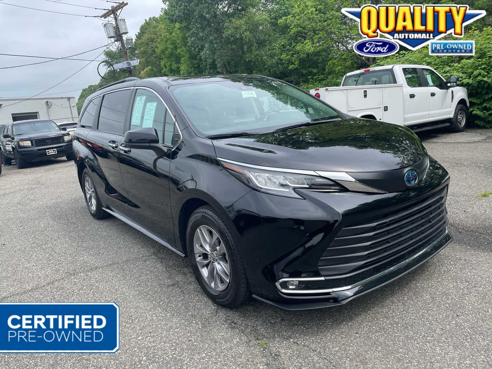 2023 Toyota Sienna XLE