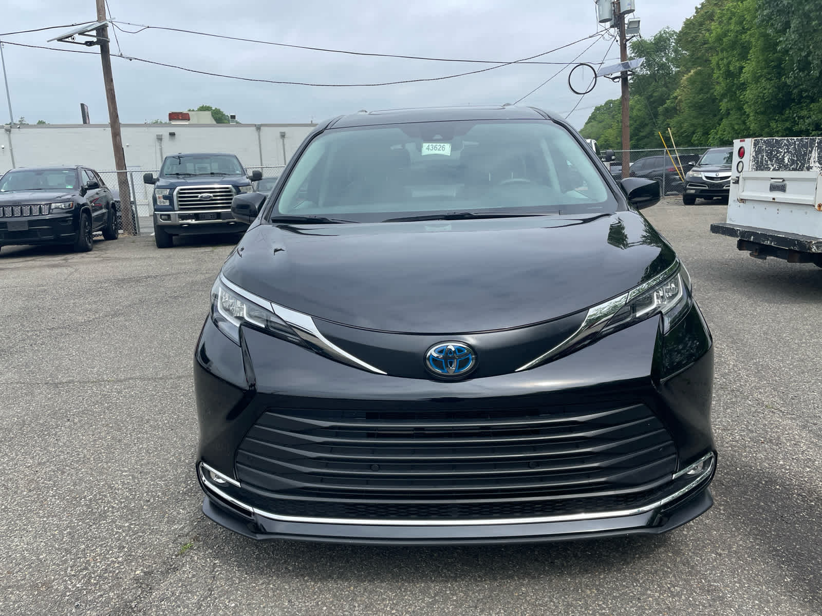 2023 Toyota Sienna XLE
