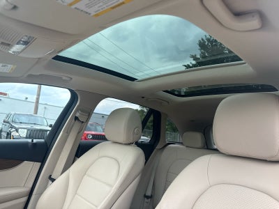 2022 Mercedes-Benz GLC 300 GLC 300