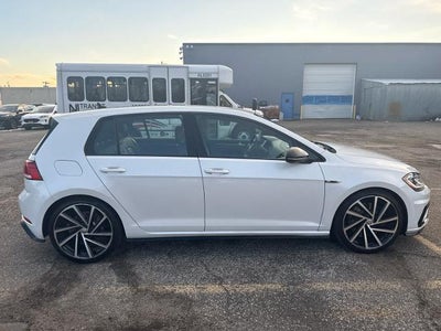 2019 Volkswagen Golf R 2.0T w/DCC & Navigation